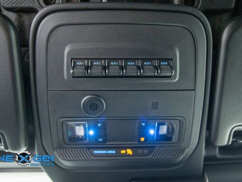 Used 2025 Ford Bronco Badlands AWD/4WD image 18