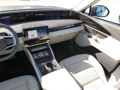 New 2026 Lincoln Nautilus Premier AWD/4WD image 16