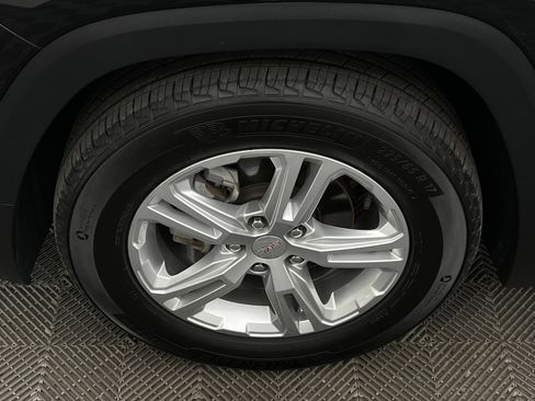 Used 2022 GMC Terrain SLE w/ Driver Convenience Package FWD image 15