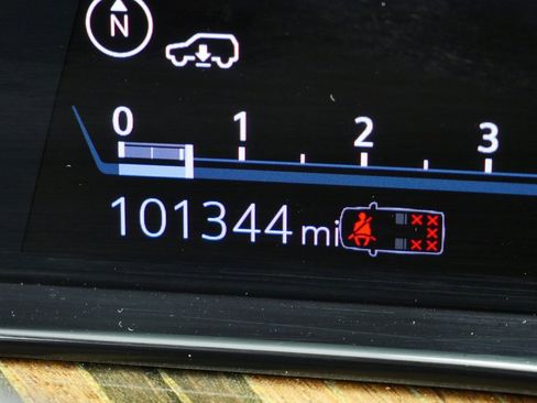 Used 2021 Cadillac Escalade Premium Luxury Platinum image 27