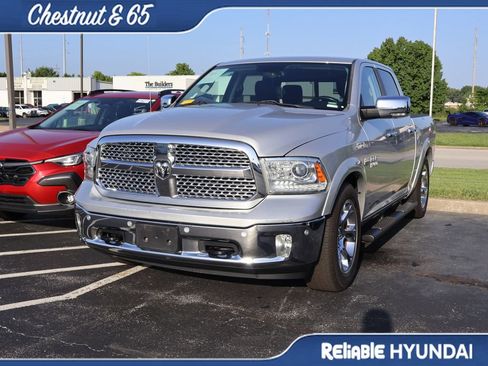 Used 2014 RAM 1500 Laramie w/ Convenience Group AWD/4WD image 10