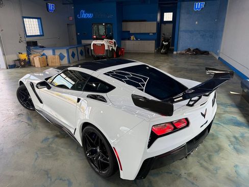 Used 2019 Chevrolet Corvette ZR1 RWD image 16