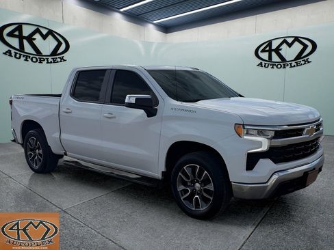 Used 2023 Chevrolet Silverado 1500 LT AWD/4WD image 1