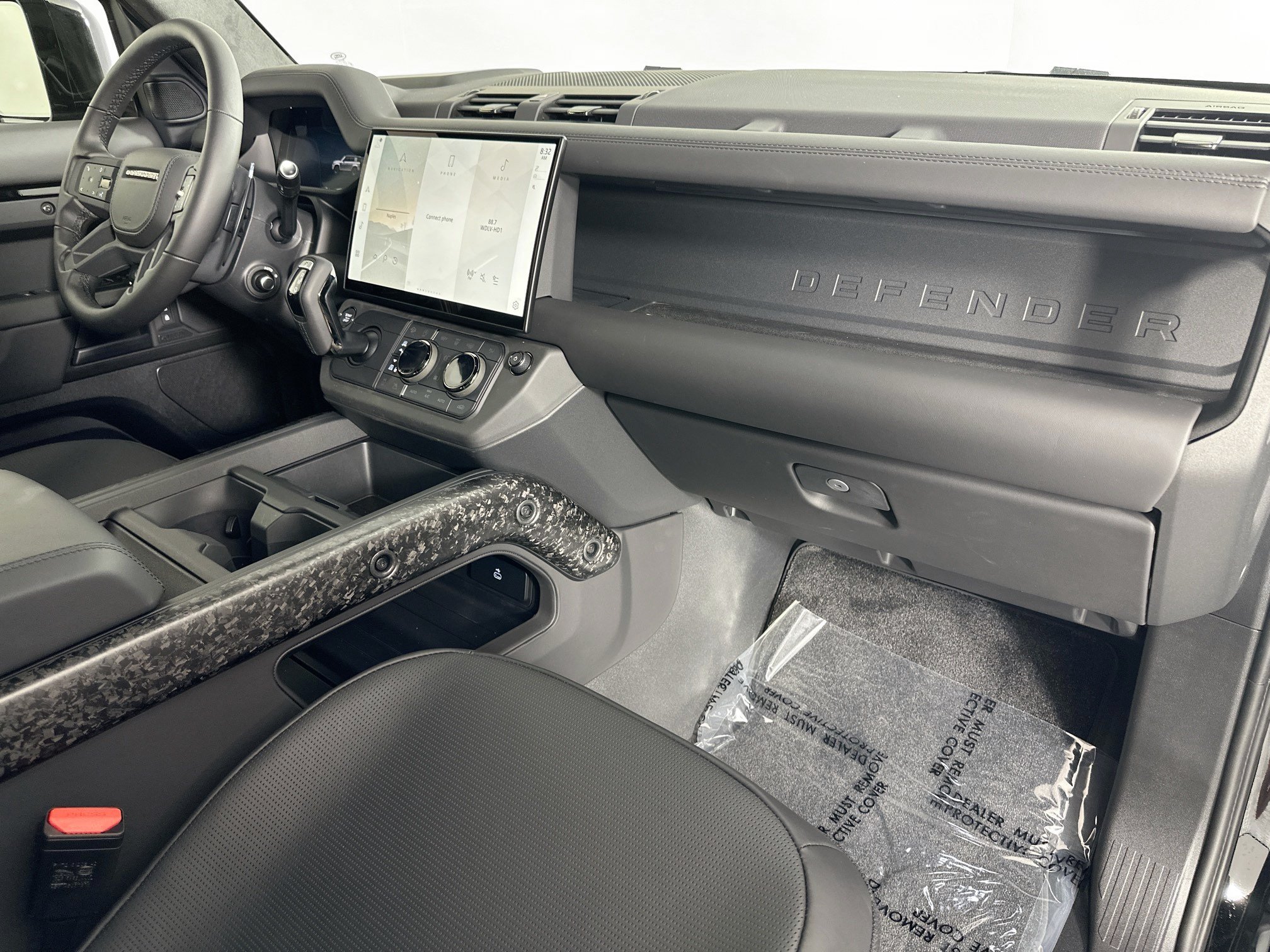 New 2026 Land Rover Defender 110 OCTA AWD/4WD image 28
