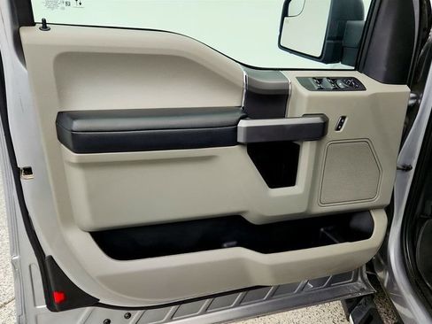 Used 2020 Ford F150 XLT w/ Equipment Group 302A Luxury AWD/4WD image 9