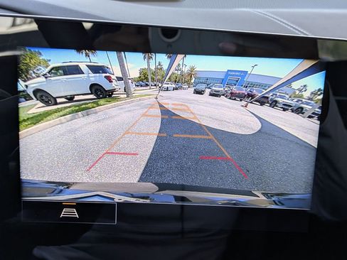 Used 2022 Chevrolet Corvette Stingray Coupe w/ Z51 Performance Package RWD image 17