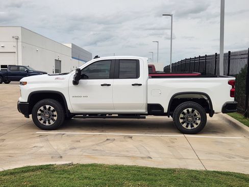 New 2026 Chevrolet Silverado 2500 Custom w/ Custom Value Package AWD/4WD image 7
