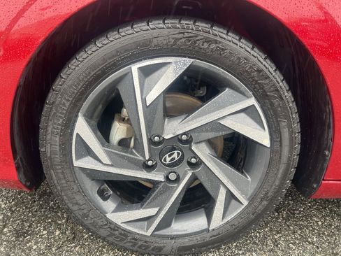 Used 2024 Hyundai Elantra SEL w/ Convenience Package image 11