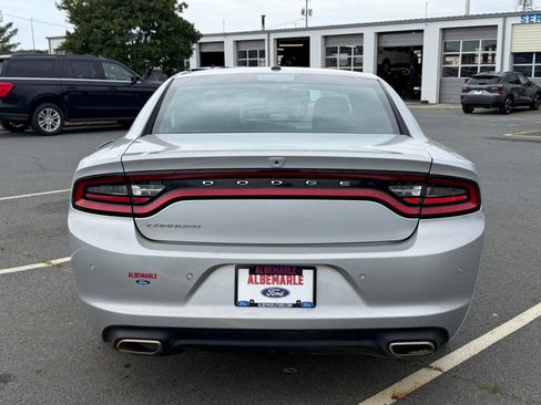 Used 2022 Dodge Charger SXT RWD image 4