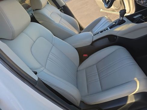 Used 2023 Honda HR-V EX-L image 25