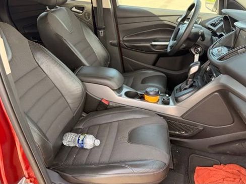 Used 2015 Ford Escape SE w/ SE Chrome Package image 13