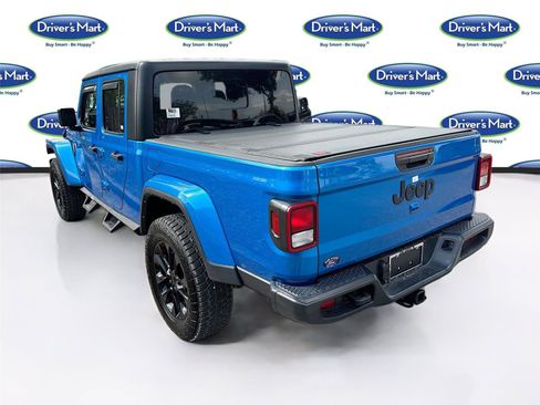 Used 2022 Jeep Gladiator Sport AWD/4WD image 5