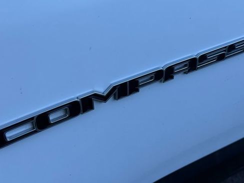 Used 2024 Jeep Compass Limited image 34