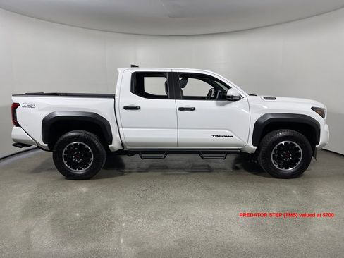 Certified 2025 Toyota Tacoma TRD Off-Road w/ TRD Off Road Premium Package image 2