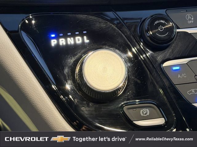 Used 2022 Chrysler Voyager LX FWD image 20