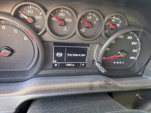 Used 2024 Chevrolet Silverado 2500 Custom w/ Custom Value Package image 8