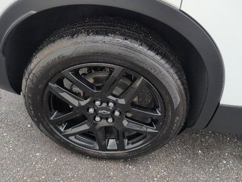 Certified 2022 Chevrolet Blazer LT w/ LPO, Black Accent Package image 11