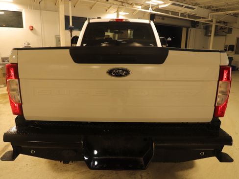 Used 2022 Ford F350 XL w/ Power Equipment Group image 4