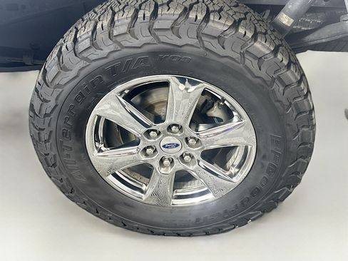 Used 2019 Ford F150 XLT w/ Equipment Group 302A Luxury image 11