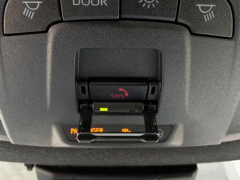 Used 2023 Toyota Corolla XSE FWD image 18