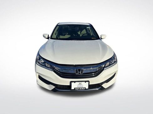 Used 2017 Honda Accord LX image 9