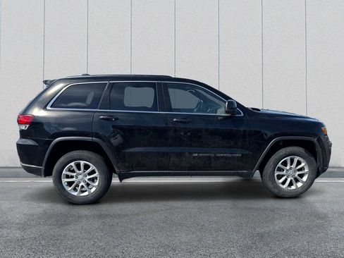 Used 2022 Jeep Grand Cherokee Laredo E image 8