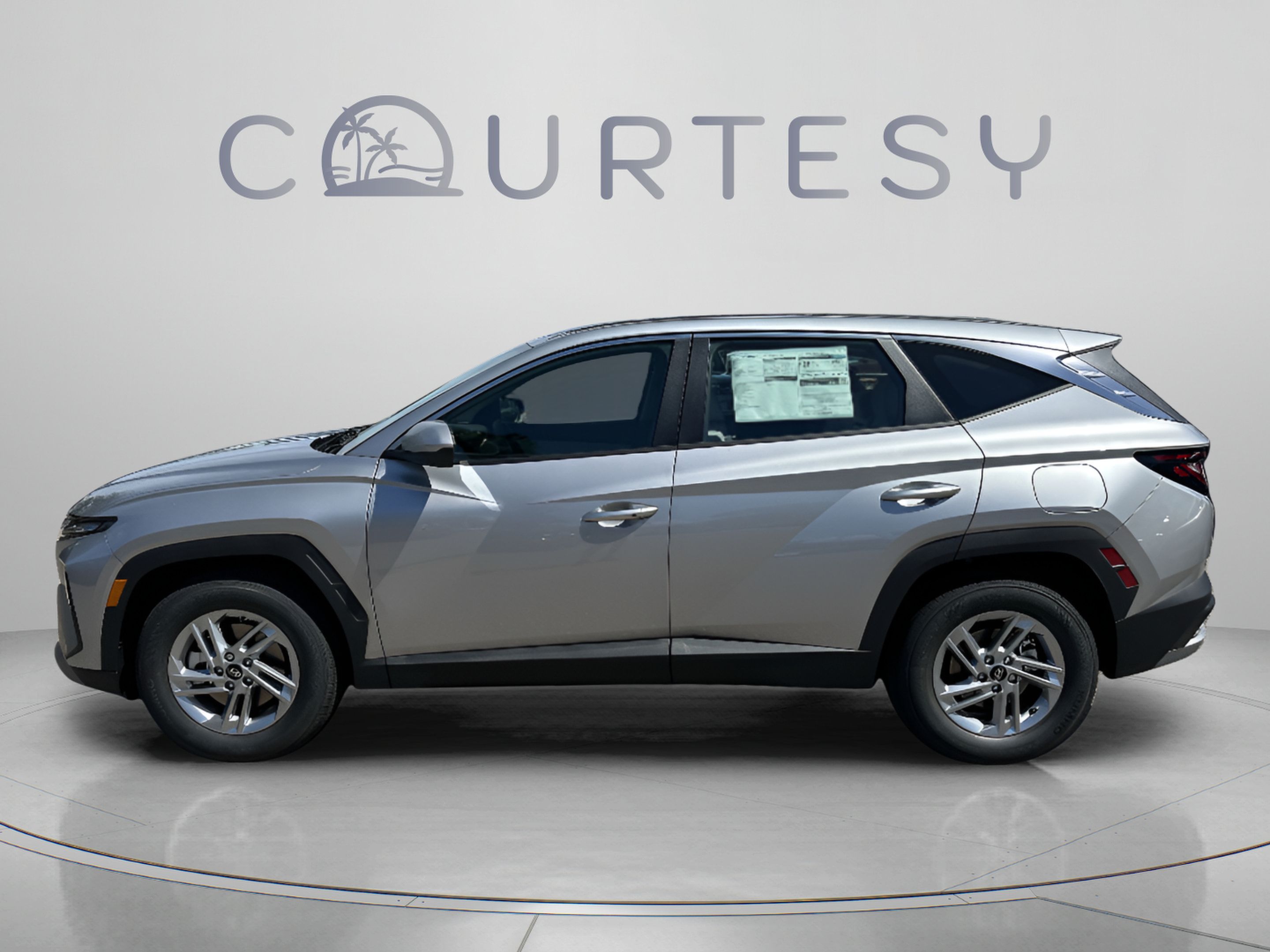 New 2026 Hyundai Tucson SE FWD image 2