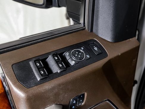 Used 2018 Ford F350 King Ranch w/ King Ranch Ultimate Package AWD/4WD image 36