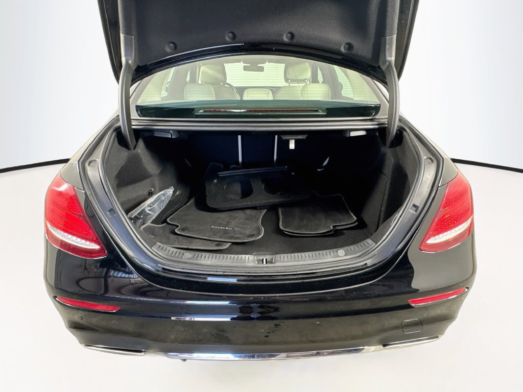 Used 2020 Mercedes-Benz E 350 4MATIC Sedan image 29