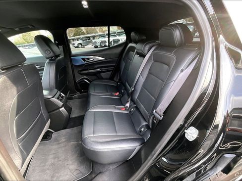 Used 2024 Chevrolet Equinox EV LT image 23