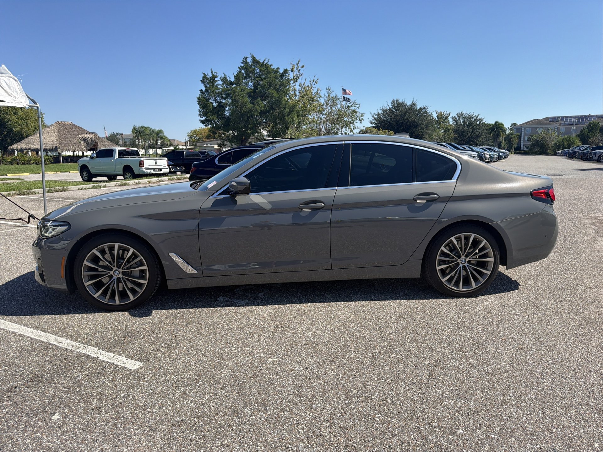Used 2021 BMW 530i w/ Premium Package RWD image 7