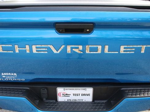 Used 2024 Chevrolet Colorado LT w/ LT Convenience Package II RWD image 32