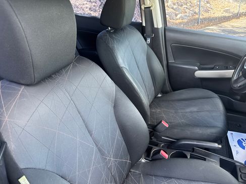 Used 2014 MAZDA MAZDA2 Sport FWD image 9