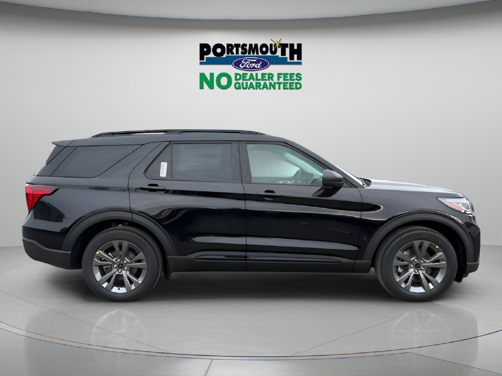 Used 2026 Ford Explorer Active w/ Active Comfort Package AWD/4WD image 2