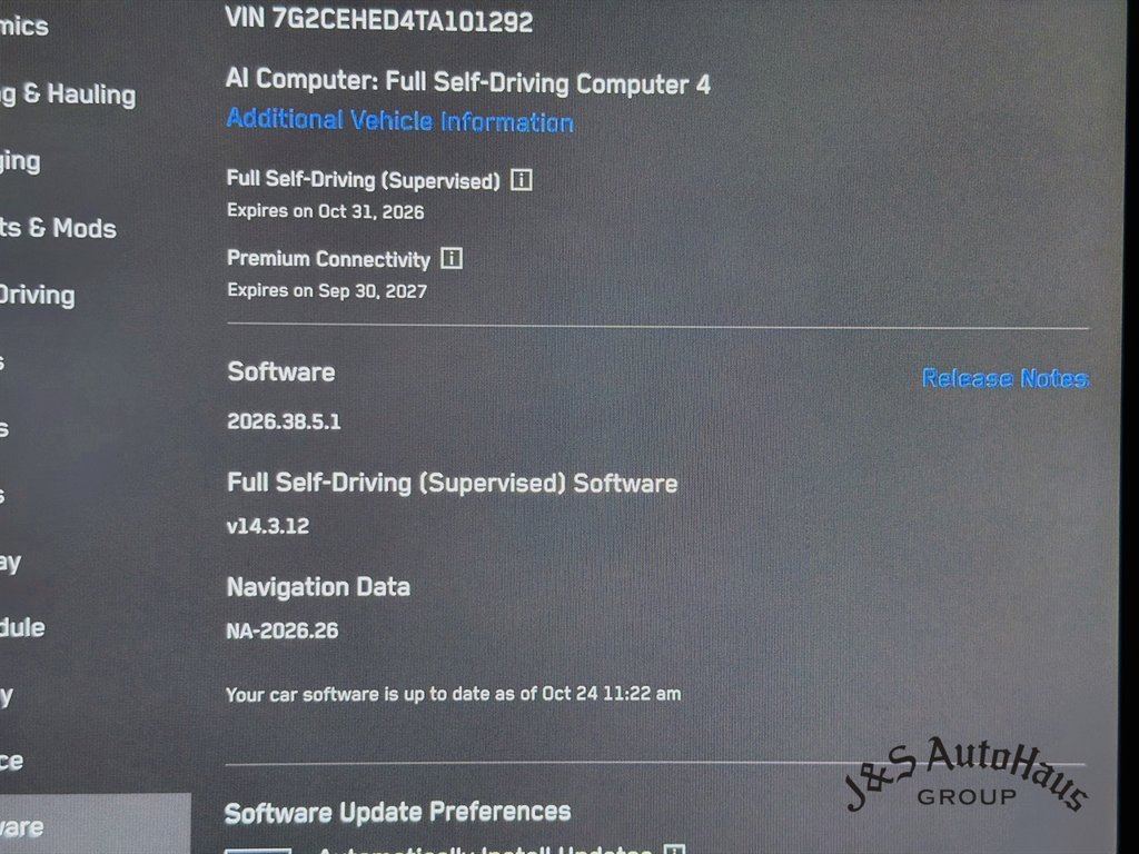 Used 2026 Tesla Cybertruck AWD Crew Cab image 18
