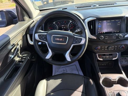 Used 2024 GMC Terrain SLT AWD/4WD image 16