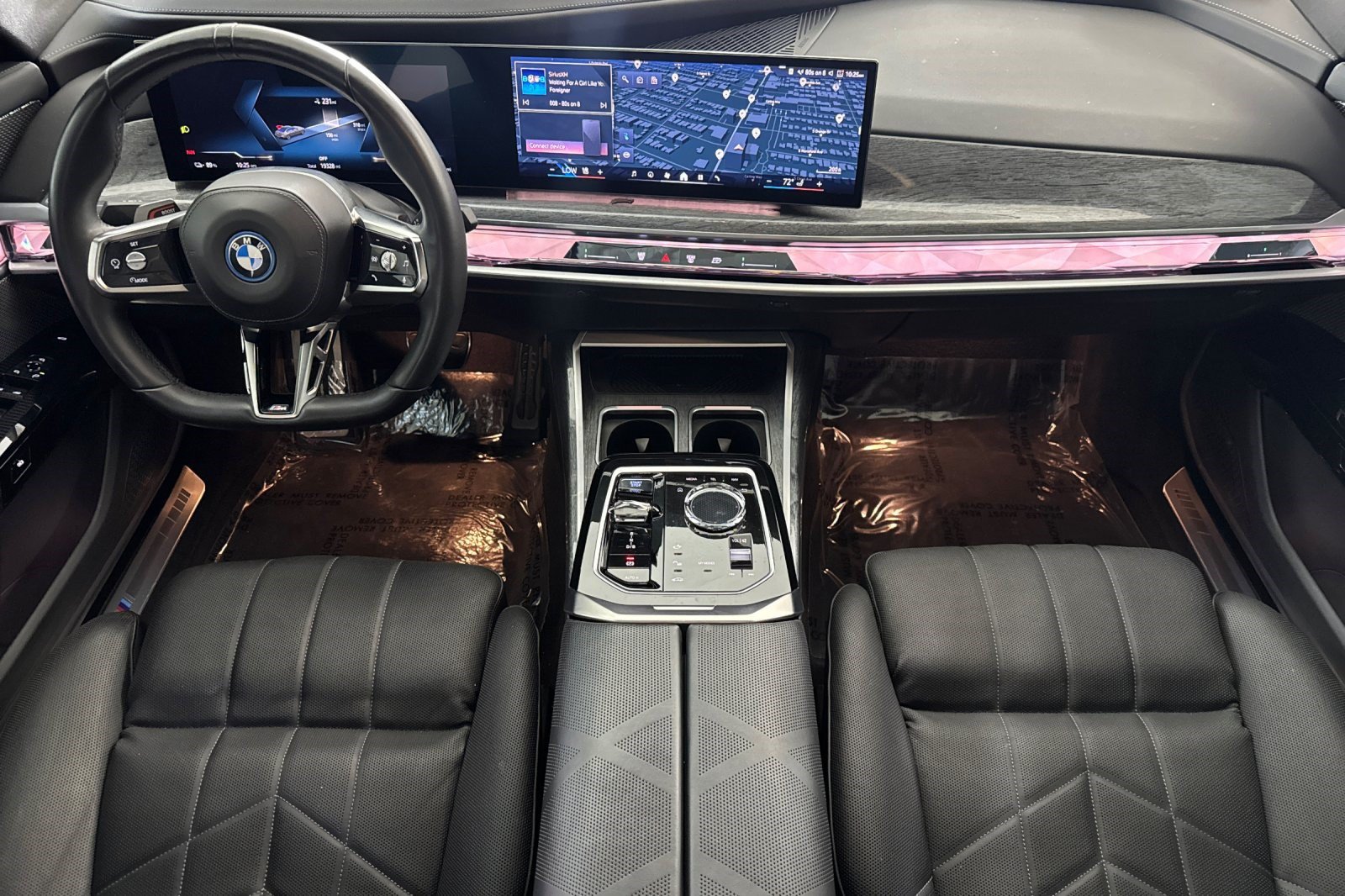 Used 2023 BMW i7 xDrive60 AWD/4WD image 16