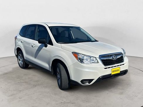 Used 2015 Subaru Forester 2.5i AWD/4WD image 3