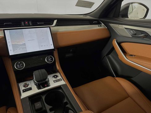 New 2026 Jaguar F-PACE R-Dynamic S image 24