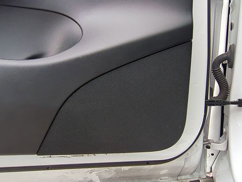 Used 2021 Tesla Model Y Long Range image 15