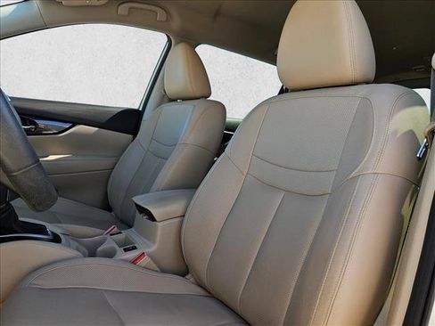 Used 2020 Nissan Rogue SL FWD image 14