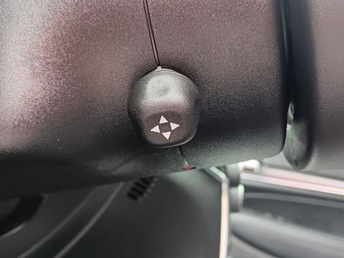 Used 2020 Jeep Grand Cherokee Overland image 12