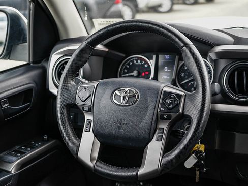 Certified 2020 Toyota Tacoma SR5 RWD image 15