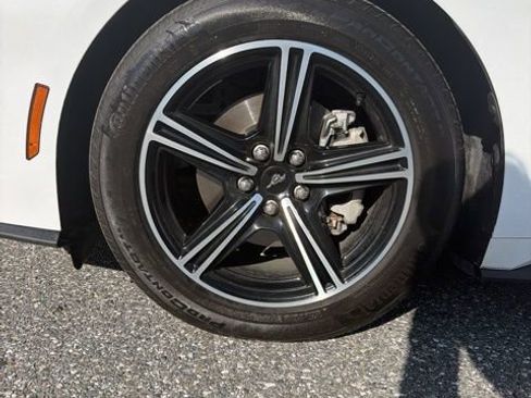 Used 2025 Ford Mustang Coupe image 18