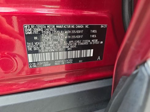 Used 2021 Toyota RAV4 LE image 33