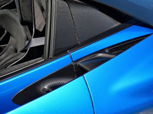 Used 2022 McLaren 765LT RWD image 23