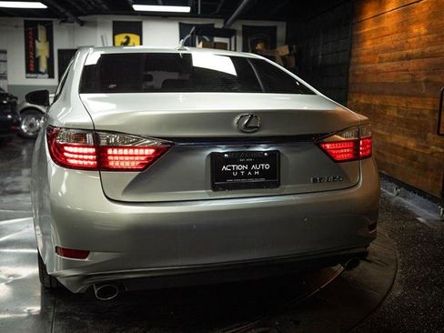 Used 2014 Lexus ES 350 w/ Luxury Package FWD image 6