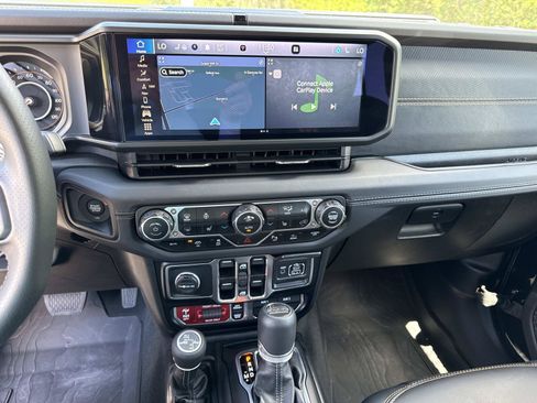 Used 2024 Jeep Wrangler Unlimited Rubicon 392 AWD/4WD image 22