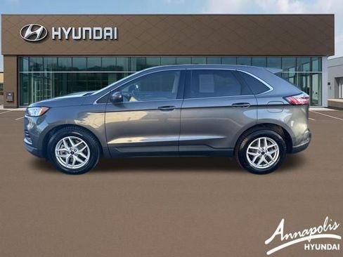 Used 2022 Ford Edge SEL w/ Convenience Package image 2