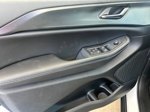 New 2026 Jeep Grand Cherokee Laredo RWD image 9